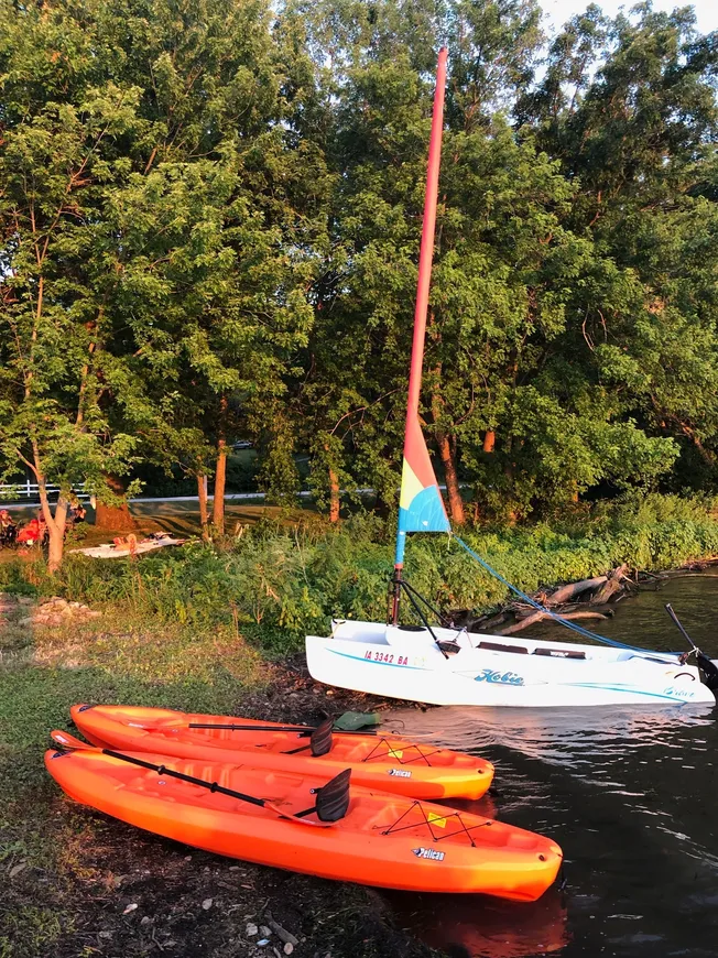 Sail boat & kayaks for rent, on site